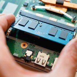 Nên chọn Laptop RAM rời hay onboard?